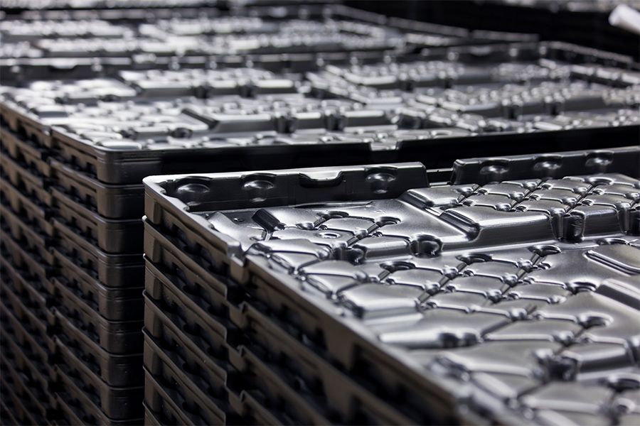 Trays, Zwischenlagen und Spezialpaletten